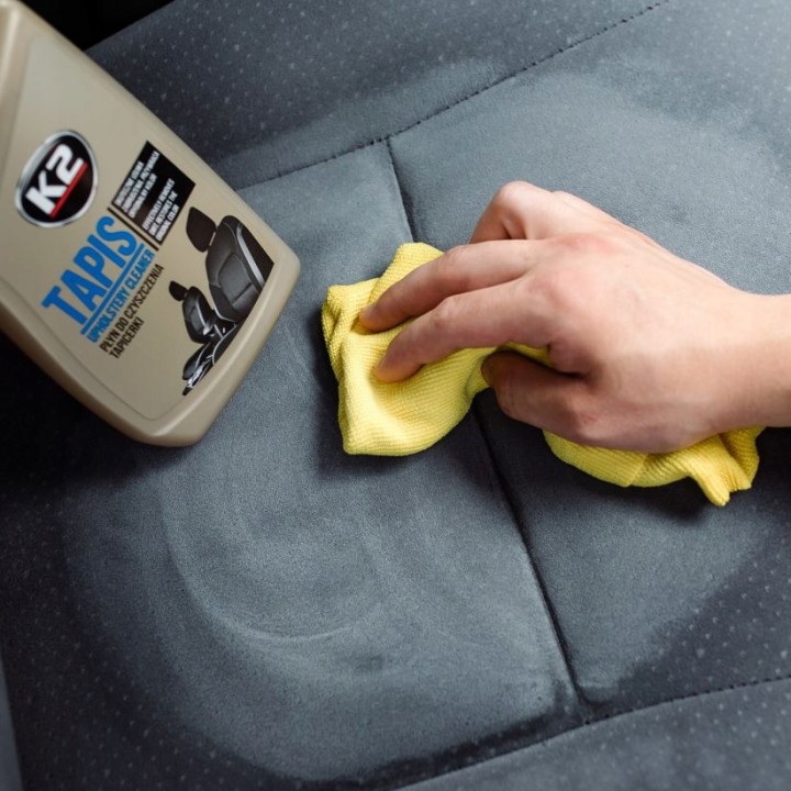 K2 TAPIS MOCNA PIANKA DO CZYSZCZENIA TAPICERKI FOTELI 750 ML