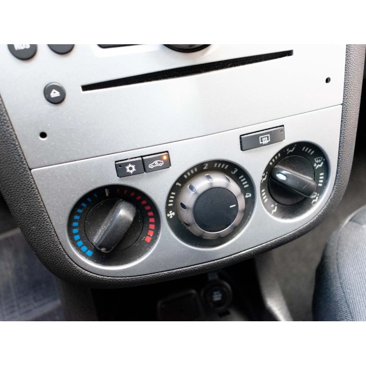 MOJE AUTO ŚRODEK BIOBÓJCZY DO CZYSZCZENIA KLIMATYZACJI CLEAN AIR WANILIA 15
